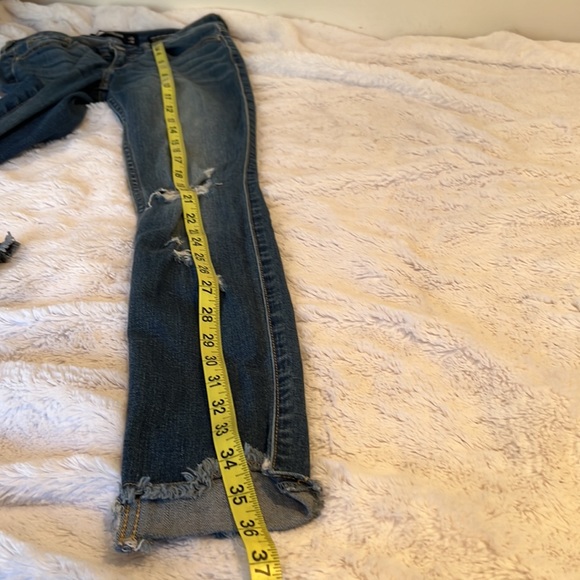 Hollister size 0 distressed jeans - Picture 5 of 6